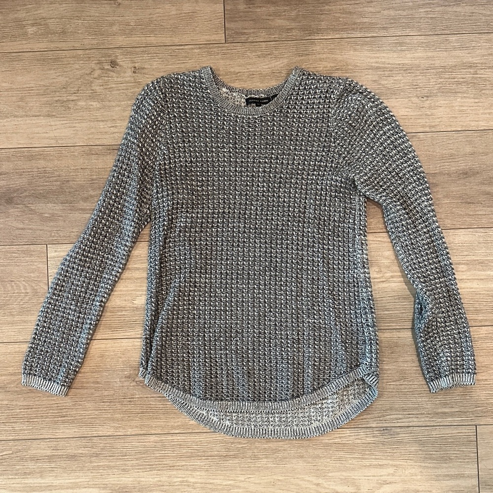 JEANNE PIERRE Heather Gray Textured Crewneck Sweater